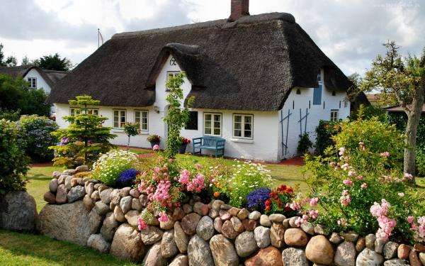 wiejski domek,ogród,mur puzzle online