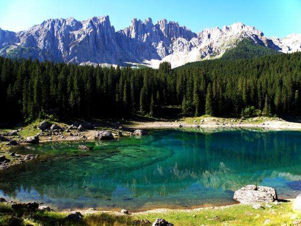 Itálie - Lago di Carezza skládačka