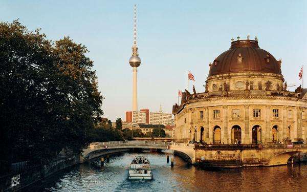 Berlin muzeum na wodzie puzzle online
