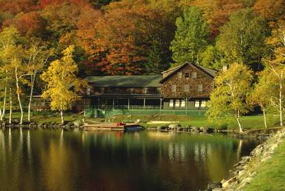 jesienny krajobraz nad wodą puzzle online