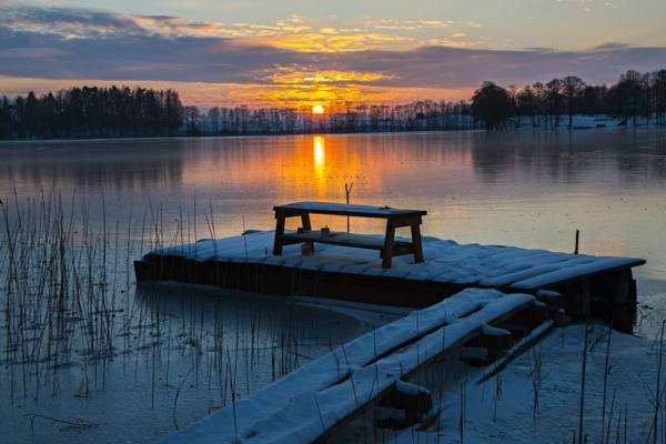 zima na jeziorze puzzle online
