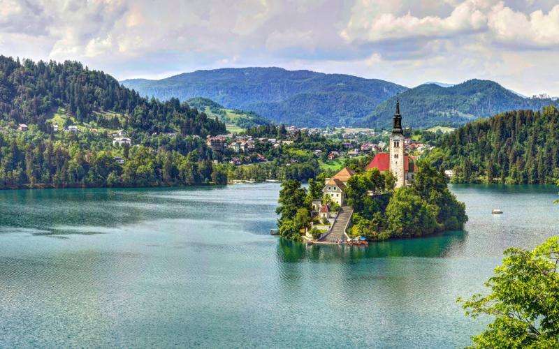 Słowenia, wyspa , zamek puzzle online
