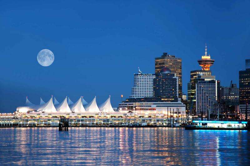 Vancouver nocą puzzle online