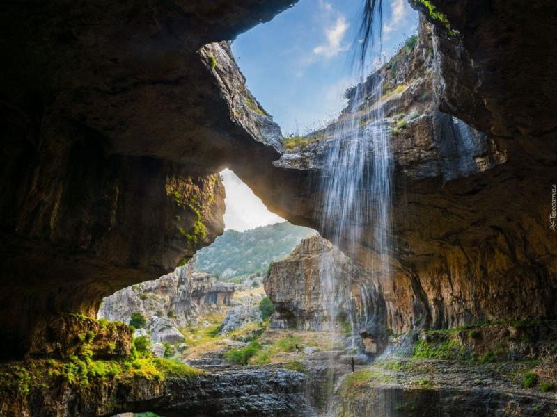 Jaskinia w Libanie puzzle online
