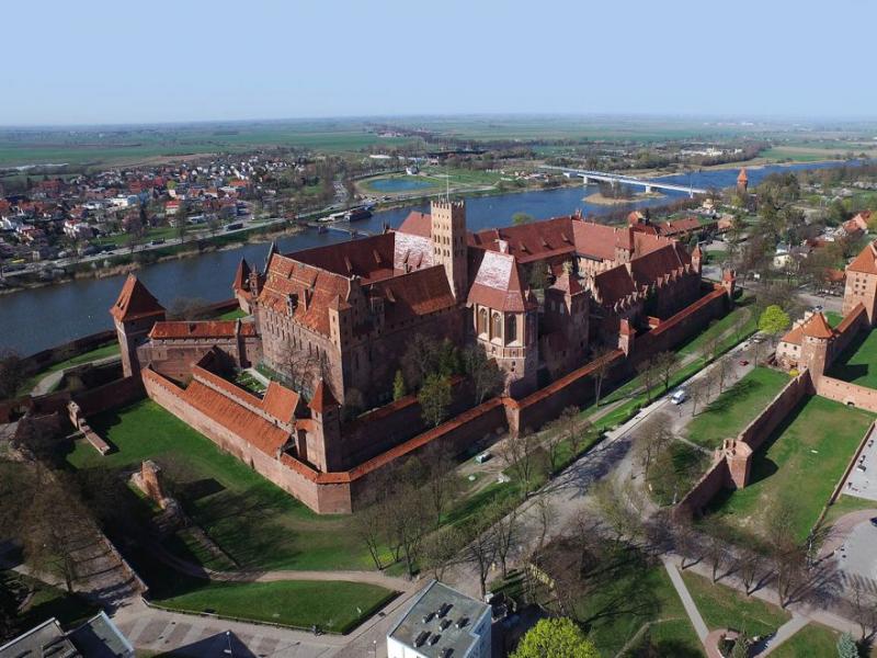 Zamek w Malborku Twierdza puzzle online