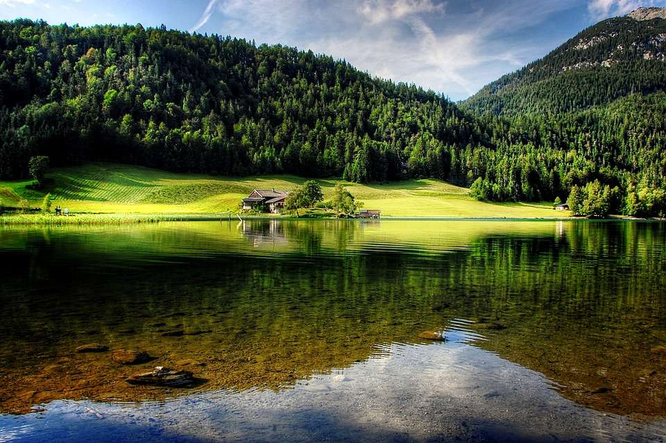 Jezioro w górach Tyrolu. puzzle online