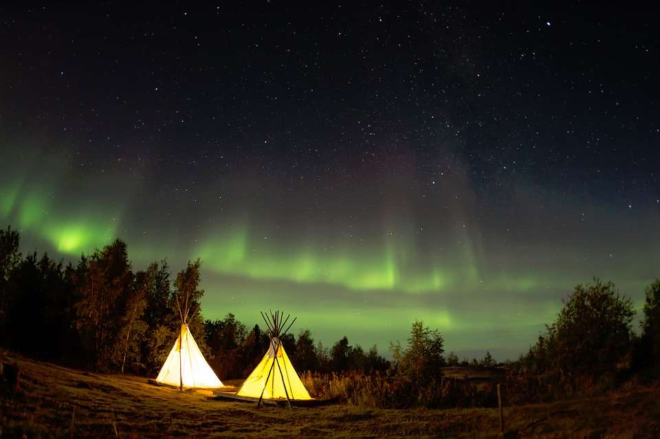 Camping. Βόρεια φώτα. παζλ