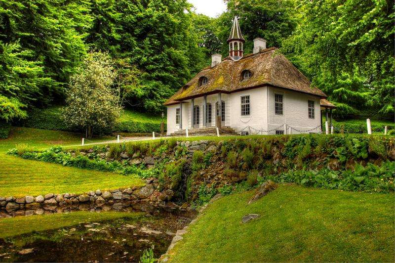 Biały dom w Danii. puzzle online