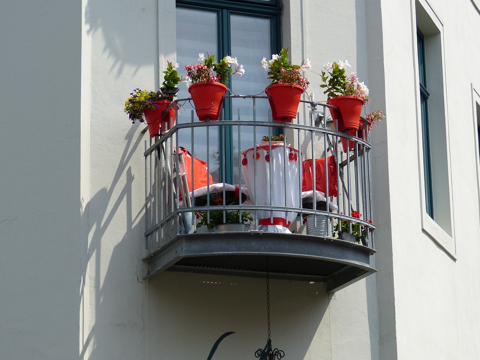 Kwietny balkonik. puzzle online