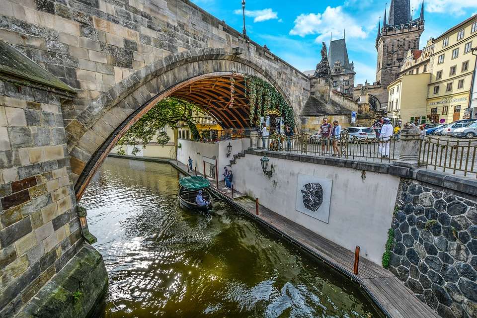 Most Karola w Pradze. puzzle online