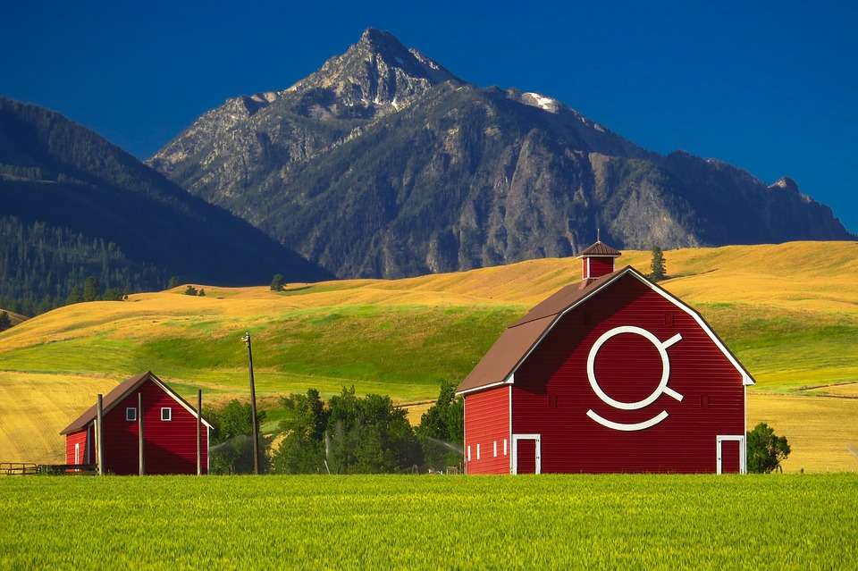 Farma w górach. USA. puzzle online