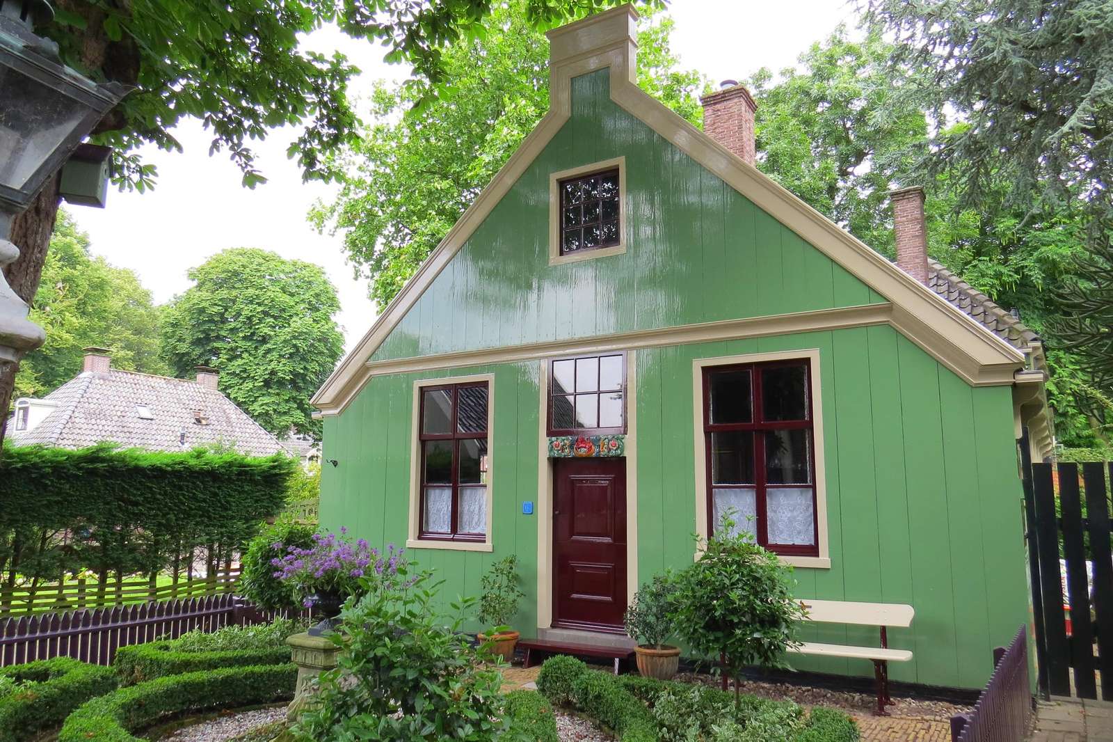 Zielony dom w Holandii. puzzle online