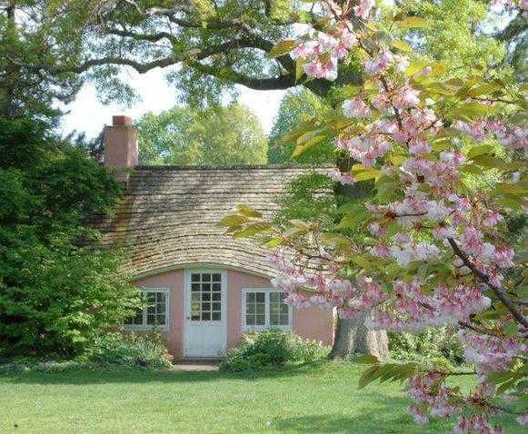 Różowy domek. puzzle online