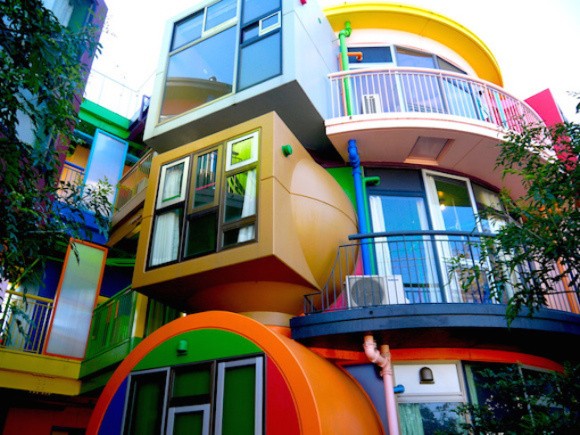Kolorowy dom w Tokio. puzzle online