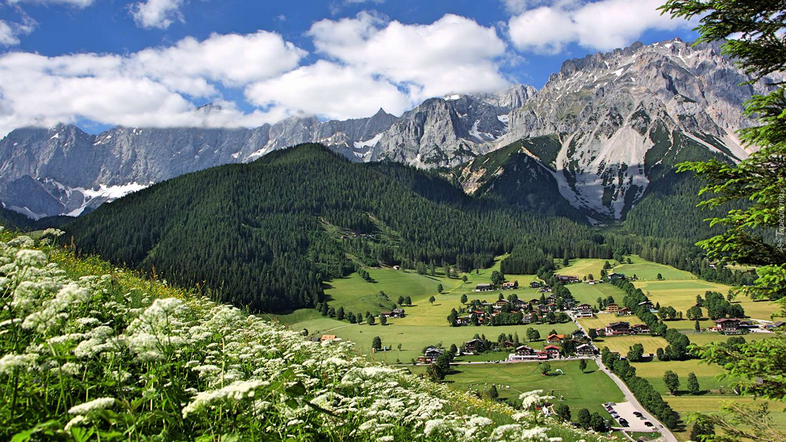 Austriacka wioska w górach puzzle online