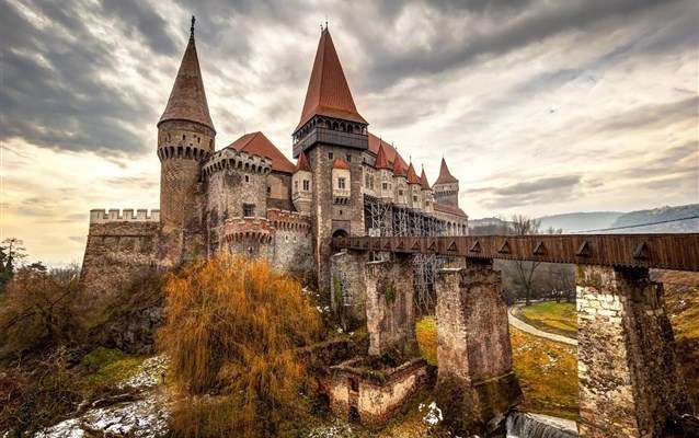 Zamek w Hunedoarze. puzzle online