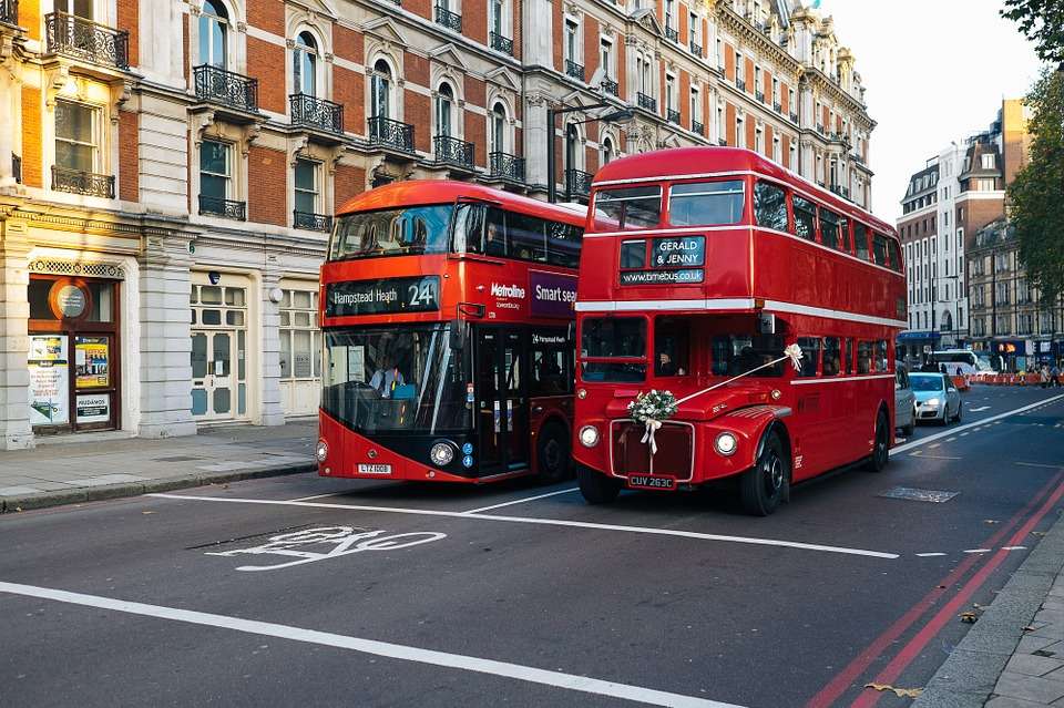 Londyńskie autobusy . puzzle online