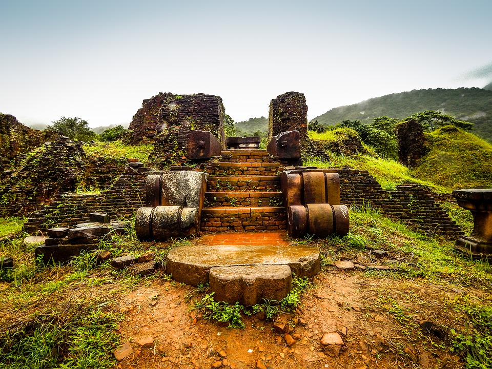 Ruiny świątyni w Wietnamie . puzzle online