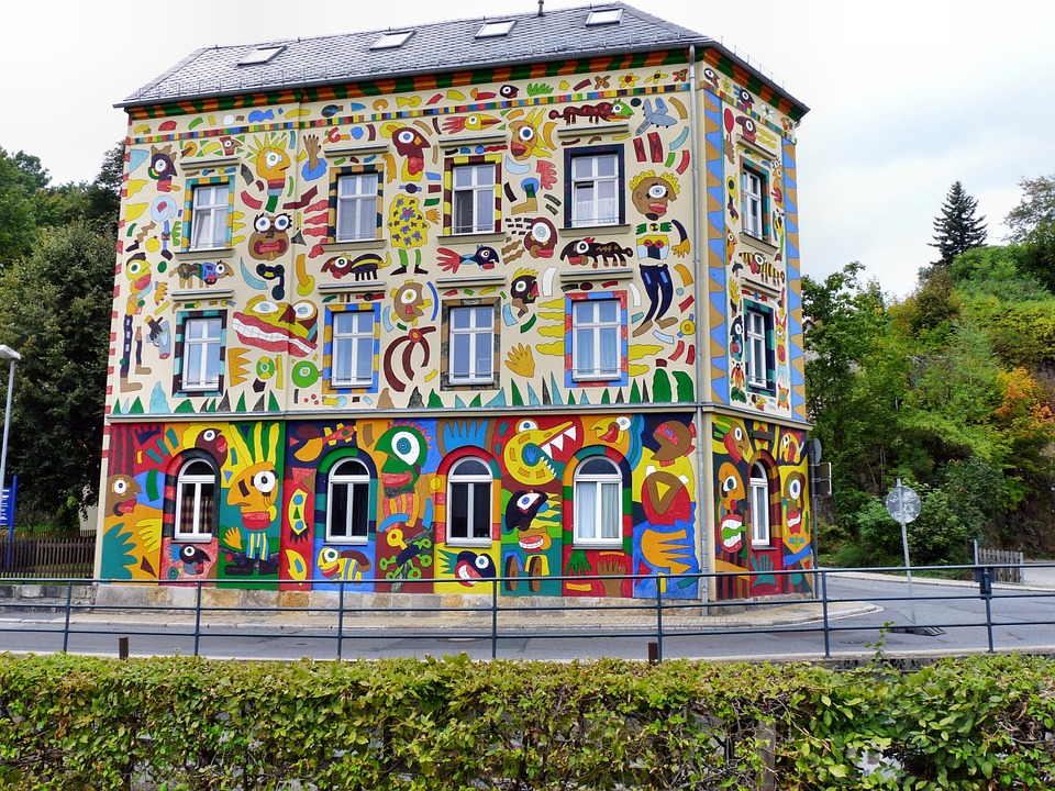 Kolorowy dom - graffiti puzzle online