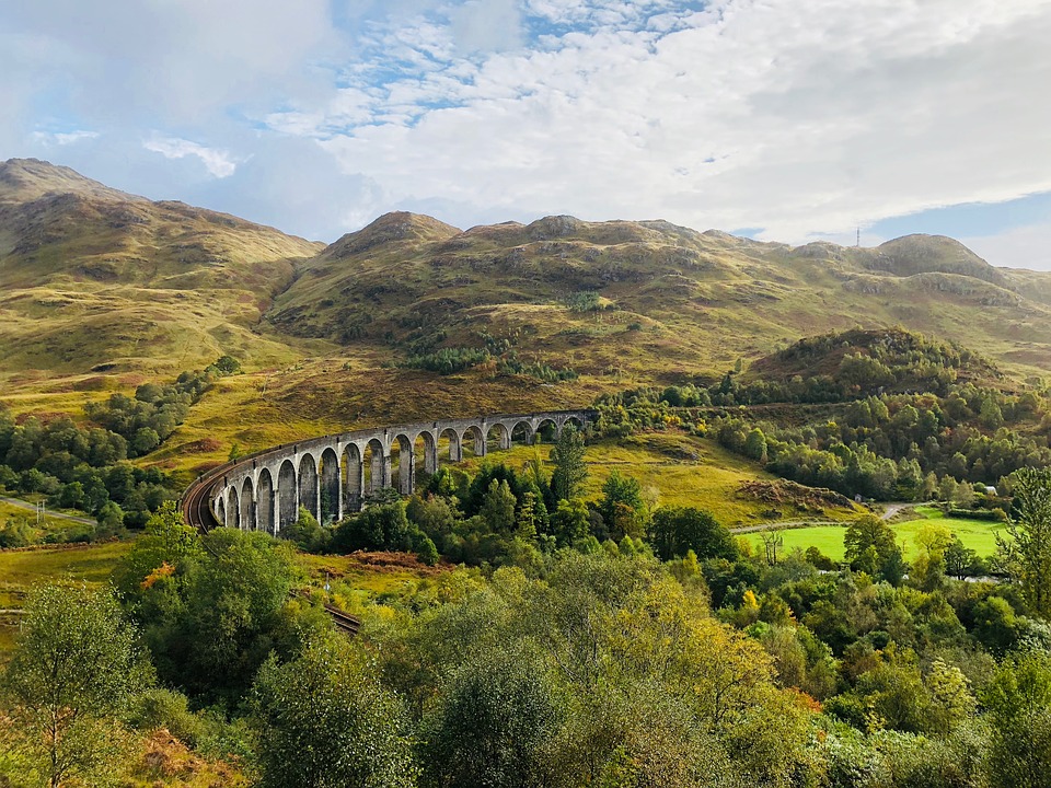 Most kolejowy w Szkocji . puzzle online