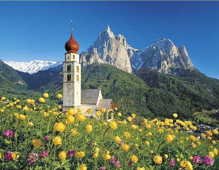 Górski krajobraz z kościołem. puzzle online