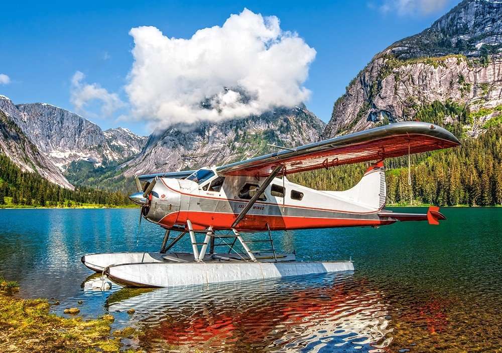 Hydroplan na górskim jeziorze. puzzle online