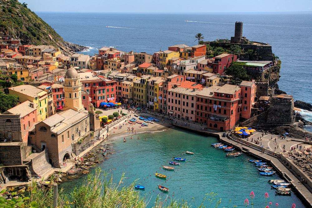 Miasteczko portowe La Spezia Włochy puzzle online