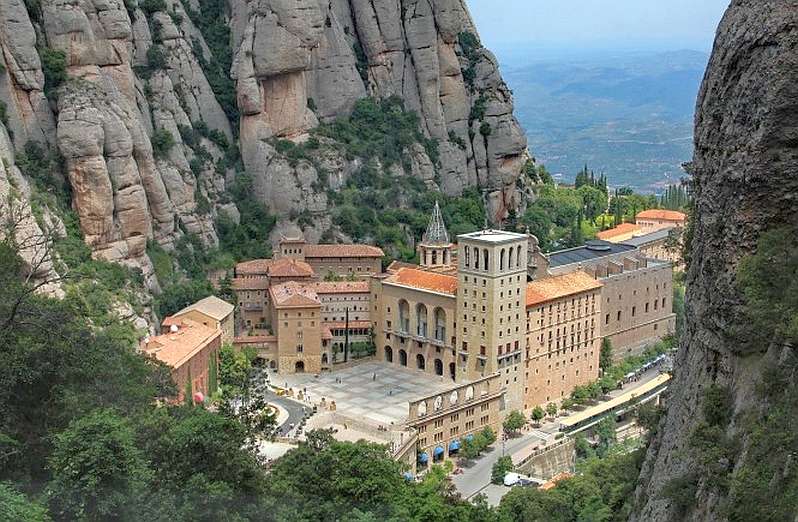 Montserrat , klasztor puzzle online