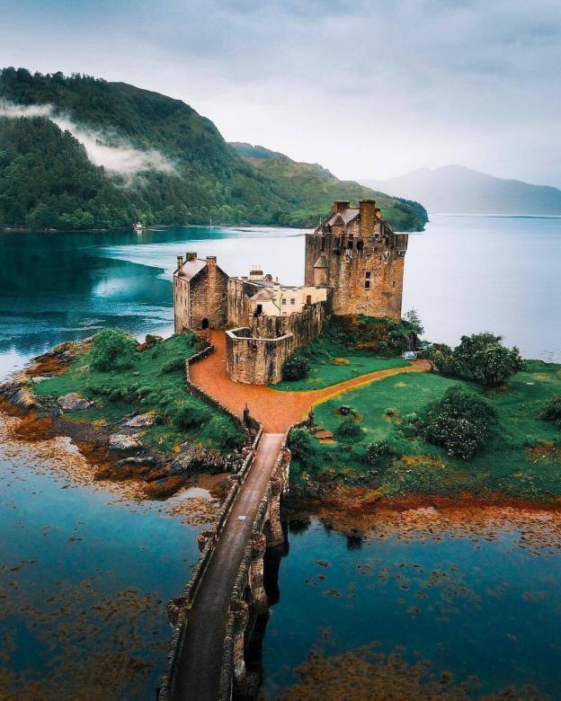 Zamek Eilean w Szkocji puzzle online