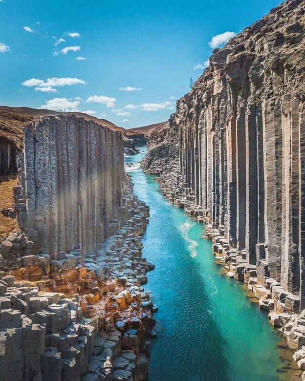 Islandia - gigantyczny kanion puzzle online
