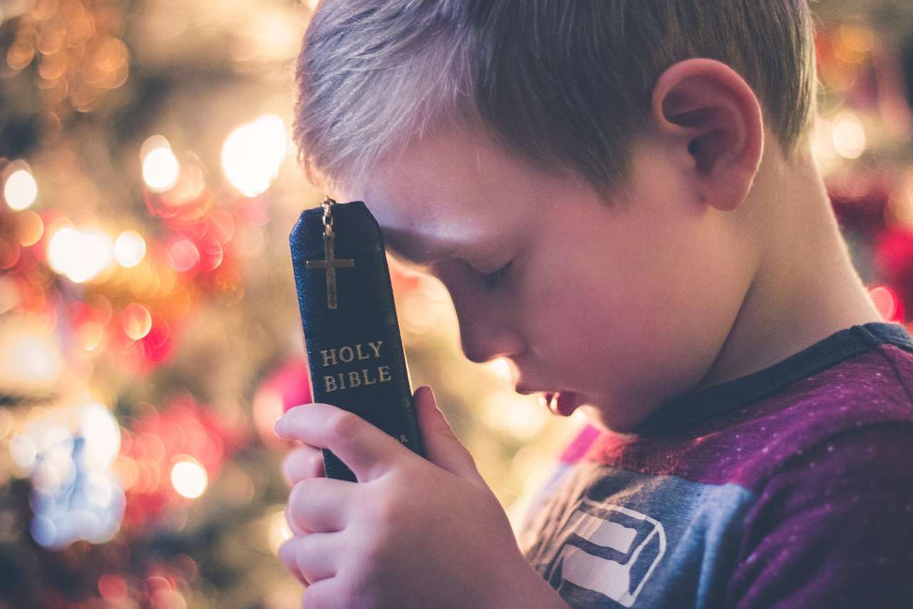 Biblia dziecko modli się puzzle online