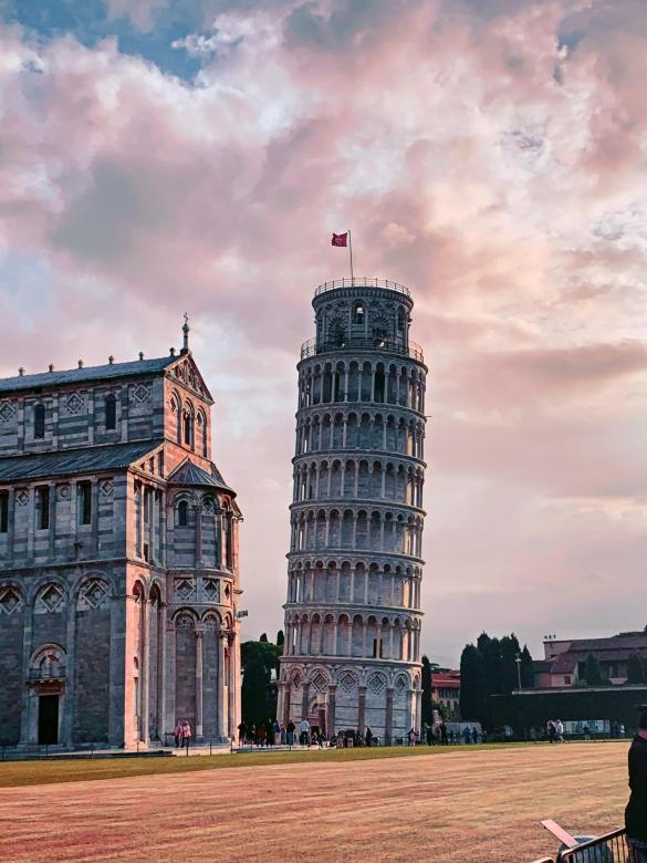 the leaning tower in pisa puzzle online
