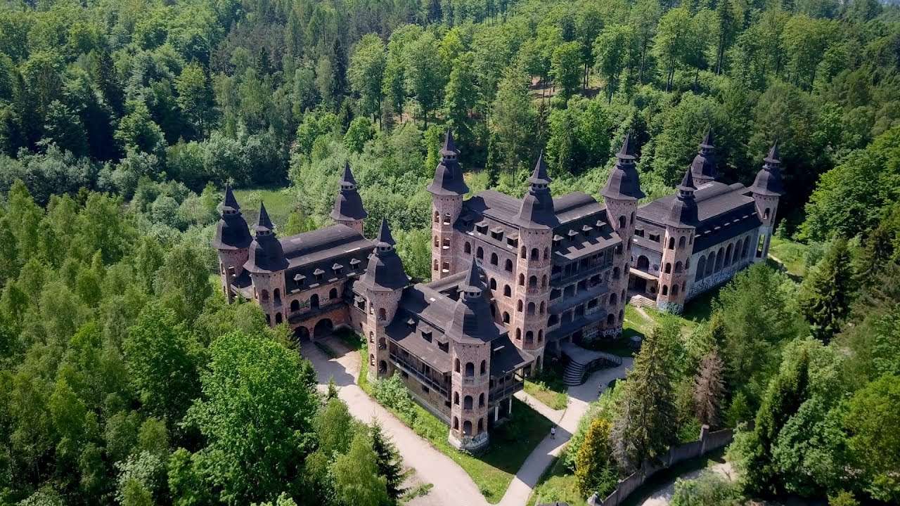 Zamek w miejscowości łapalice puzzle online
