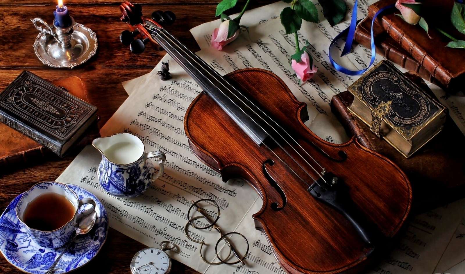 Vieux violon en bois avec âme puzzle