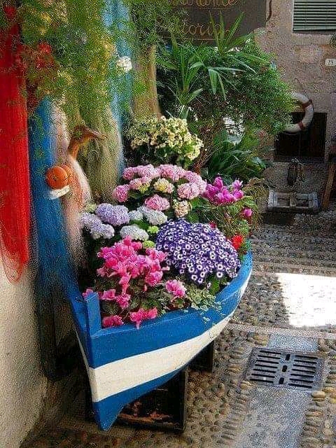 Barca cu flori puzzle