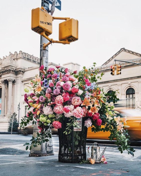 Bukiet kwiatów na ulicy puzzle online
