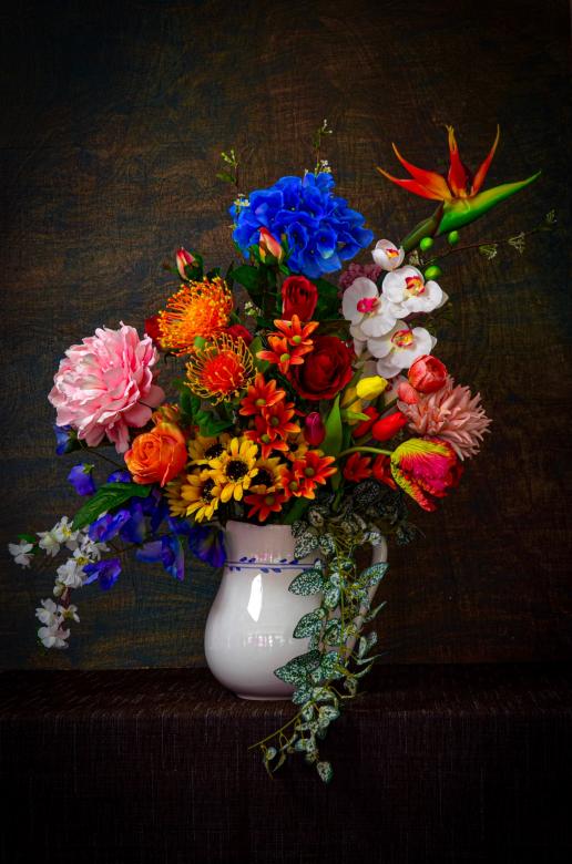 Piękny wazon pełen kwiatów puzzle online