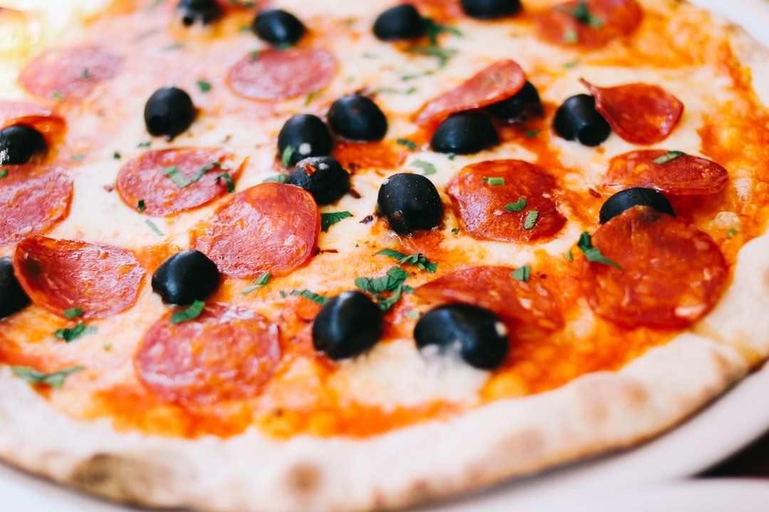 Pizza au pepperoni et aux olives puzzle