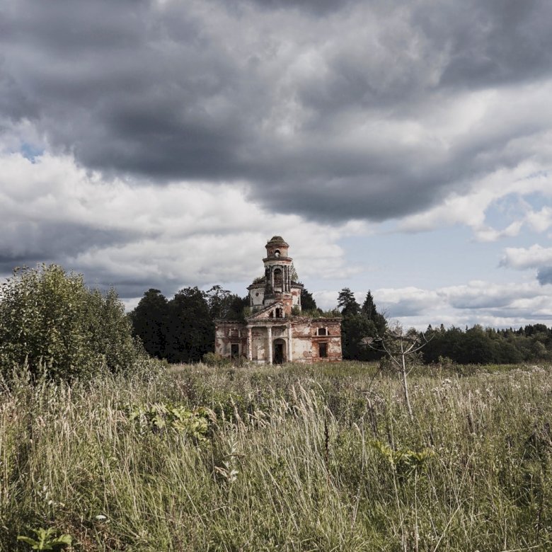 Stary opuszczony kościół w Klin puzzle online