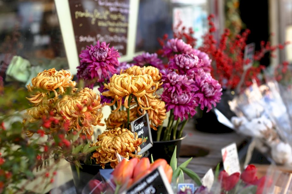 Sprzedaż kwiatów na Dzień Matki puzzle online