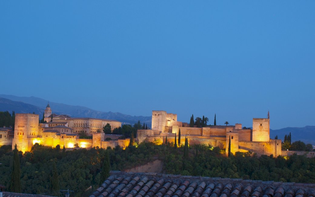 Alhambra nocą puzzle online