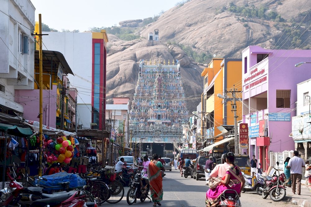 Świątynia hinduska w południowych Indiach puzzle online