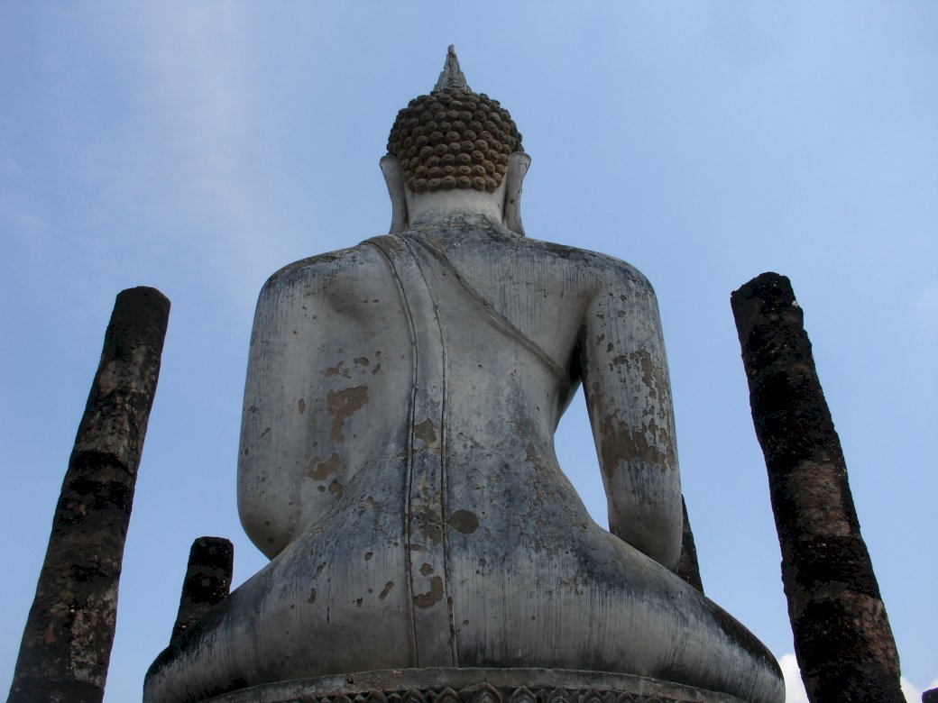 Buddha w Sukhothai Tajlandia puzzle online