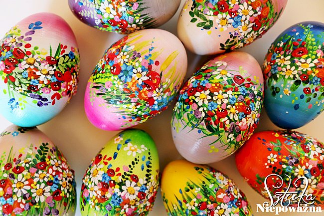 Kolorwe jajka wzory puzzle online