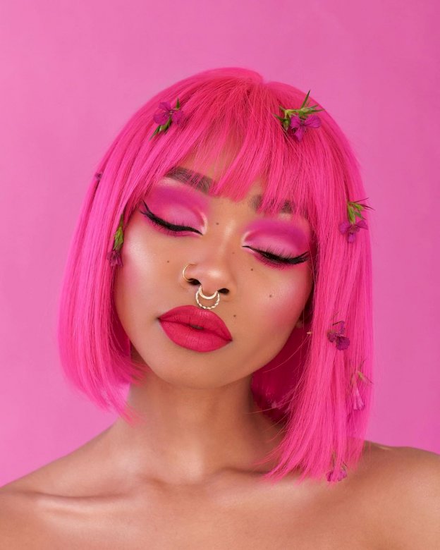 model dziewczyna różowe włosy puzzle online