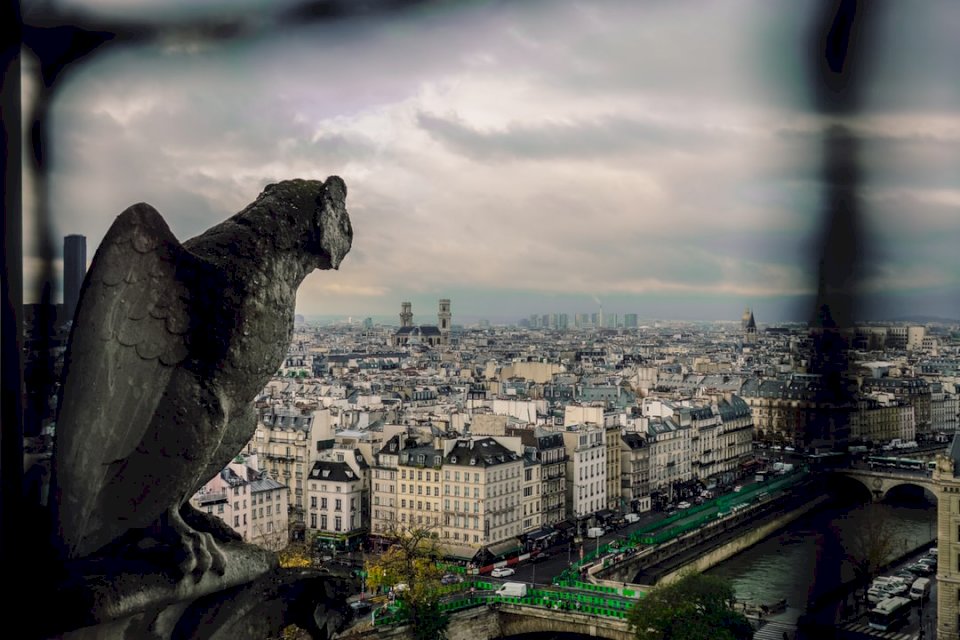 Widok na Paryż puzzle online