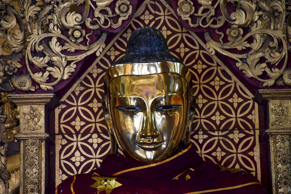 Буда в Янгун Мианмар пъзел