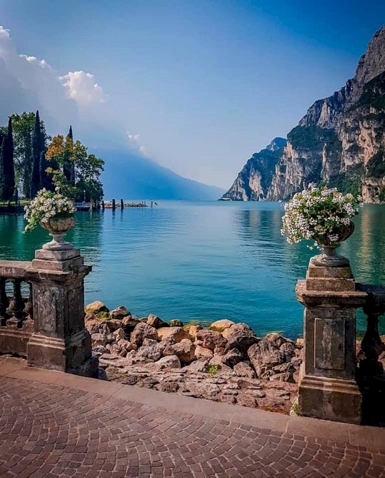 Jezioro Garda. puzzle online