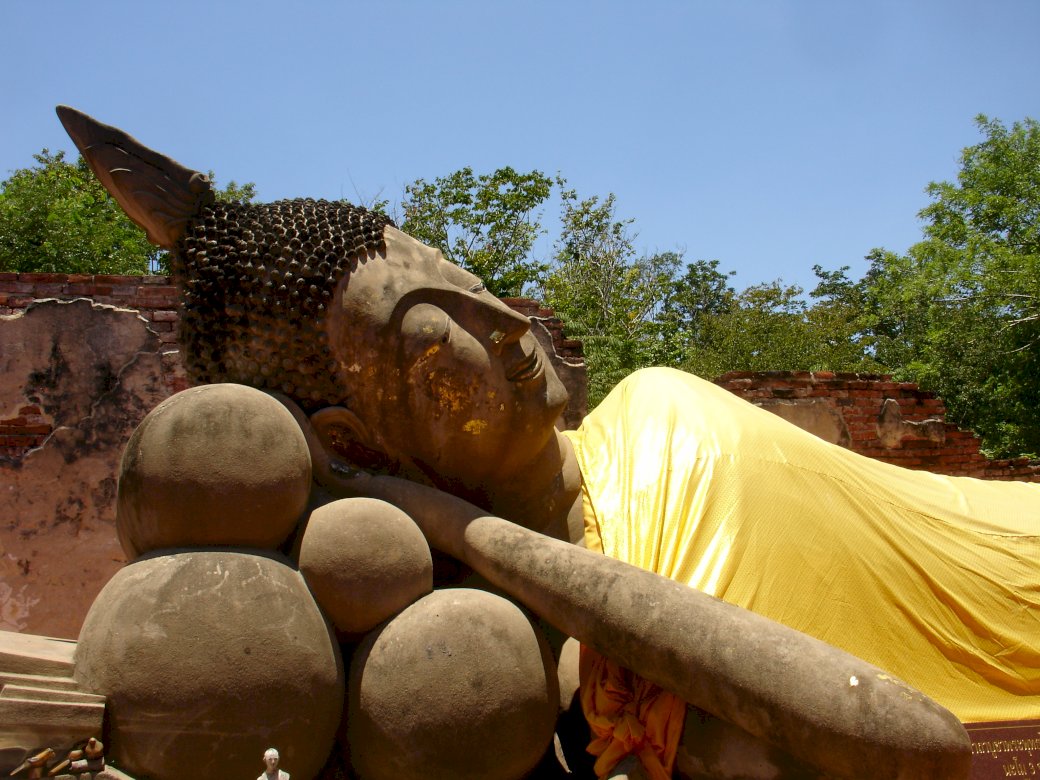 leżący Budda w Ayutthaya puzzle online