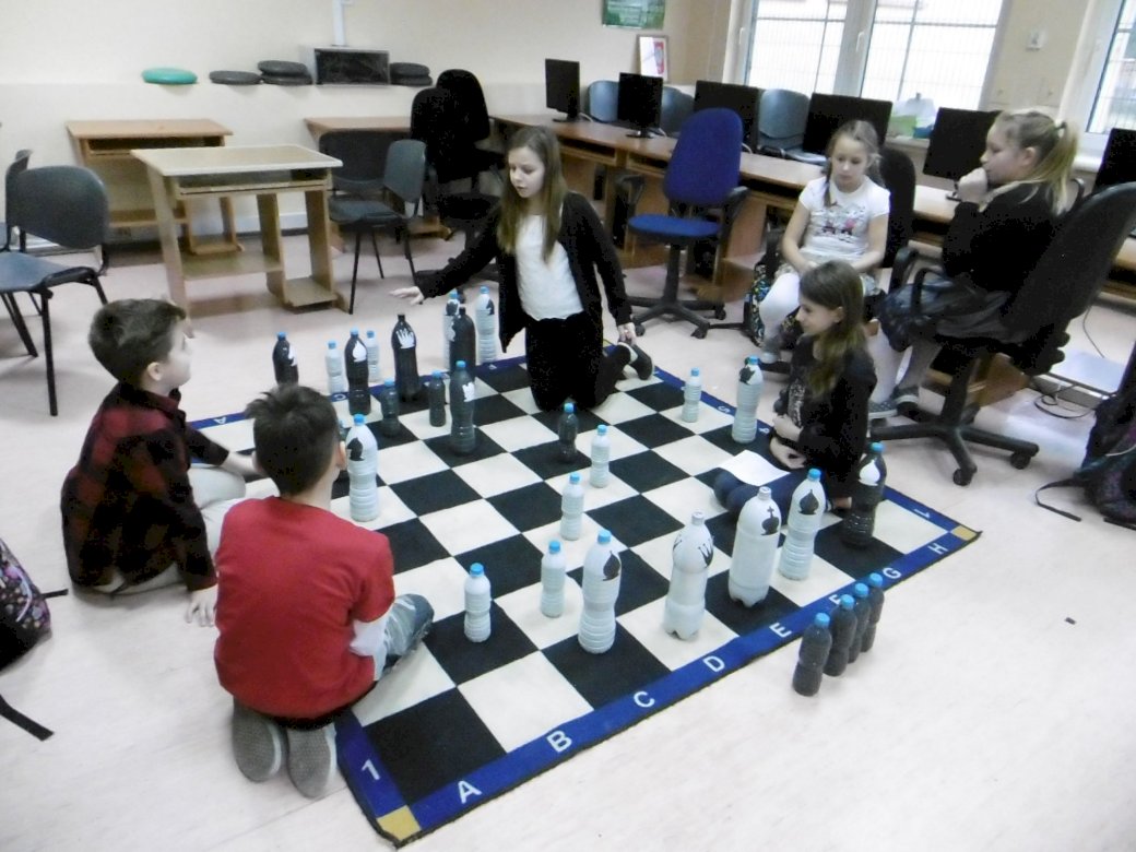 Rozgrywka w szachy puzzle online